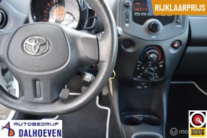 Toyota Aygo 1.0 VVT-i x bij Autobedrijf Dalhoeven in Albergen
