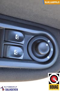 Renault Clio 1.2-16V Business Line bij Autobedrijf Dalhoeven in Albergen